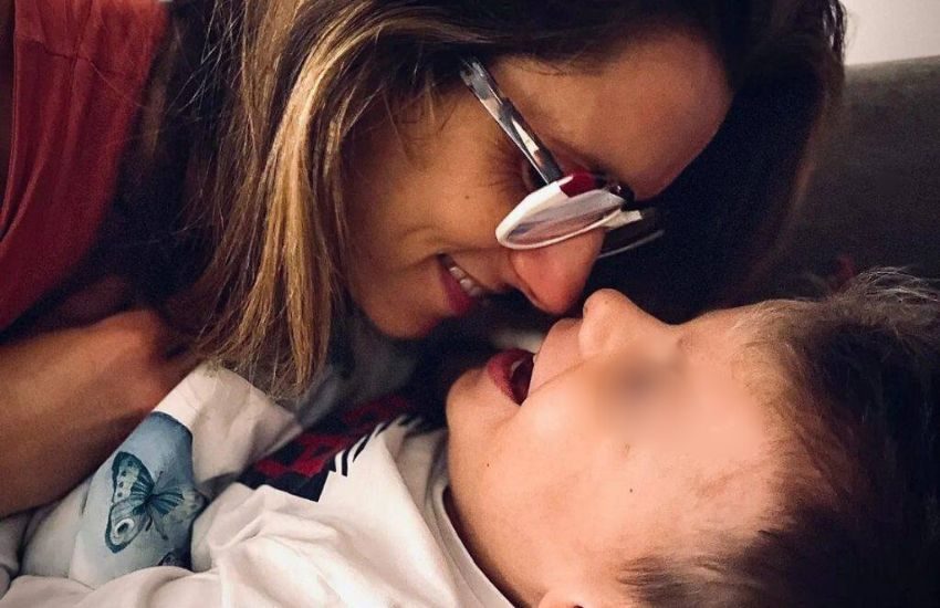 Addio al piccolo Cesare Zambon, il bambino affetto da una malattia rara che aveva commosso l’Italia