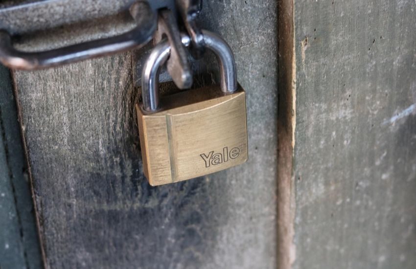 Confesercenti, “2024 da dimenticare, chiusi 61mila negozi”