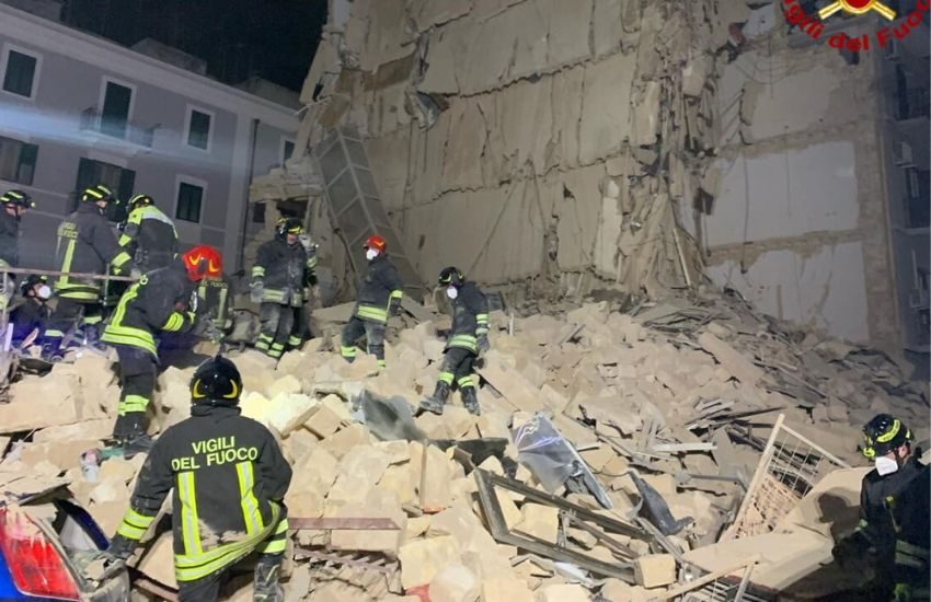 Bari, crollo palazzina: 74enne salvata dopo 26 ore, è cosciente ma ha costole rotte