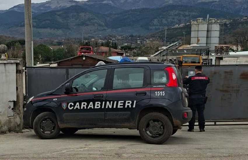 Rifiuti pericolosi e nessuna autorizzazione: chiuso un centro demolizioni a Sezze