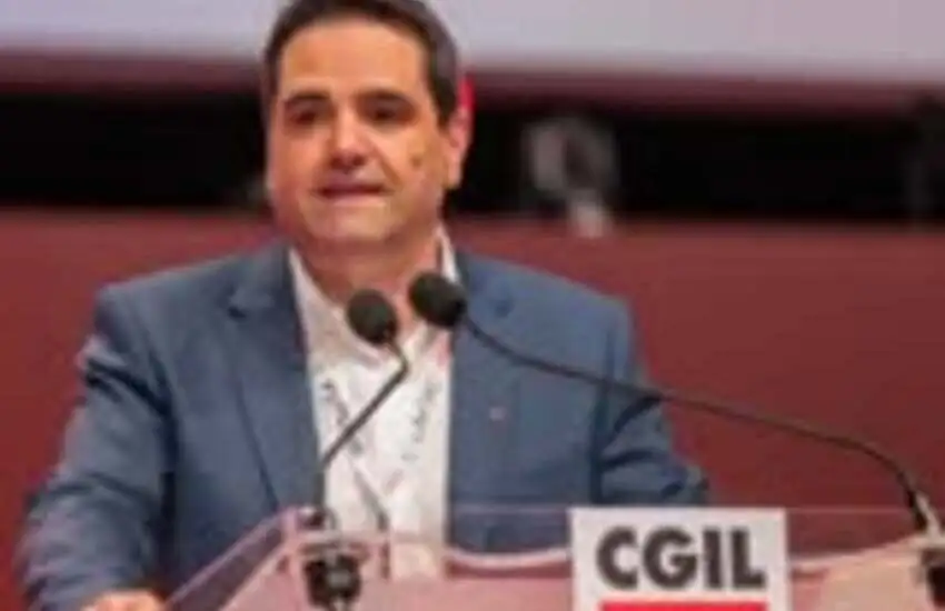 Cgil, in Sicilia oltre 150 mila persone scendono in piazza: “L’Italia riconosca la Palestina”
