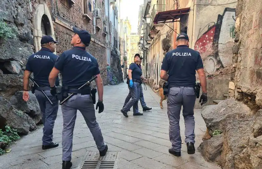Catania, controlli della Polizia di Stato nel centro: multe per oltre 5.000 euro