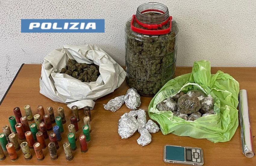 Catania, droga e munizioni sul tetto di uno stabile al Villaggio Zia Lisa: maxi sequestro della Polizia
