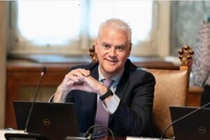 Zangrillo: “Il principio del merito deve valere anche per i magistrati”