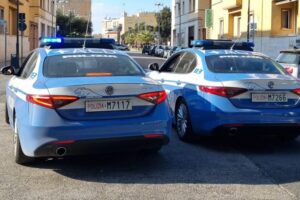 Adrano, fermati in auto con marijuana e coltello: denunciati due giovani