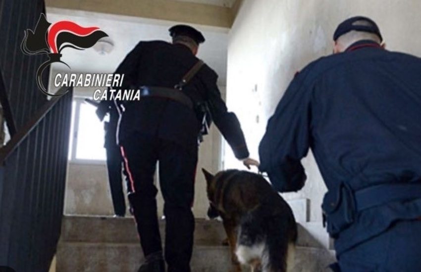 Catania, controlli a tappeto dei Carabinieri a Librino