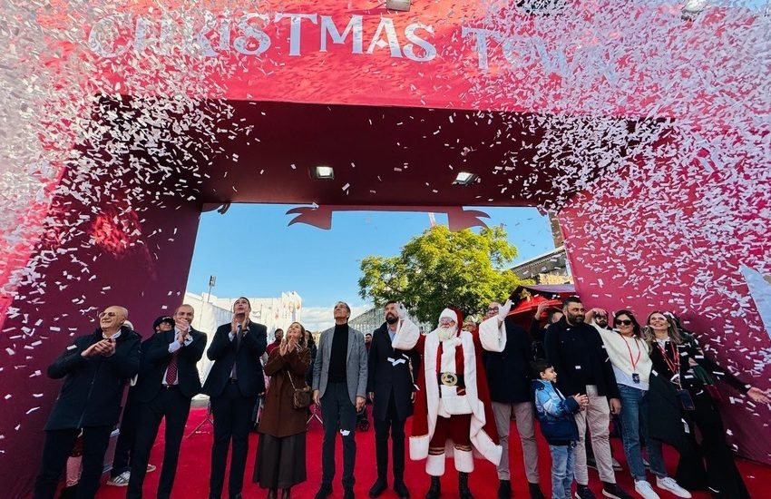 Con Christmas Town, Catania diventa crocevia del turismo natalizio nel Sud Italia – FOTO Con Christmas Town, Catania diventa crocevia del turismo natalizio nel Sud Italia – FOTO