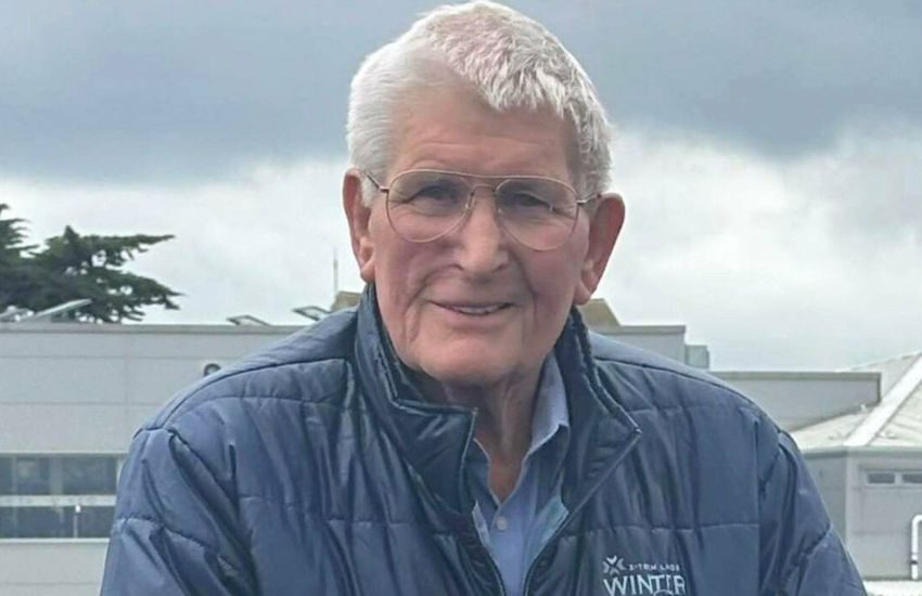 Multa per una foglia sputata a terra: anziano sanzionato con 285 euro in Inghilterra