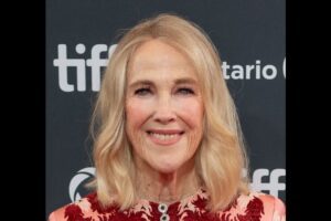 Addio a Catherine O’Hara: scomparsa a 71 anni l’icona del cinema e della tv