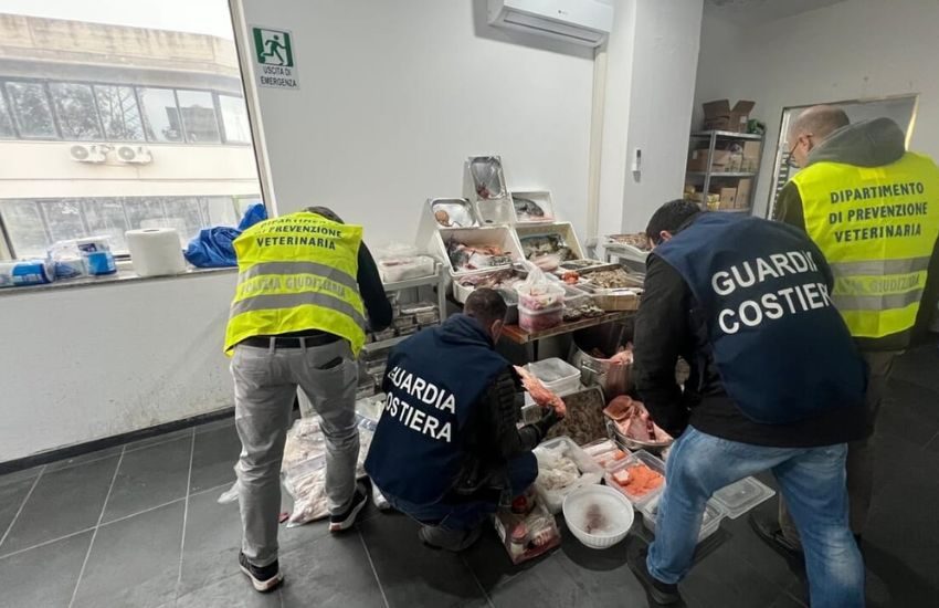 Controlli sulla filiera ittica: sequestri e denuncia per un attività di catering a Misterbianco