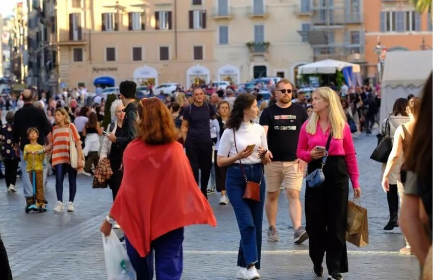 Crisi energetica e guerra con l’Iran: crescita italiana a rischio fino al 2027