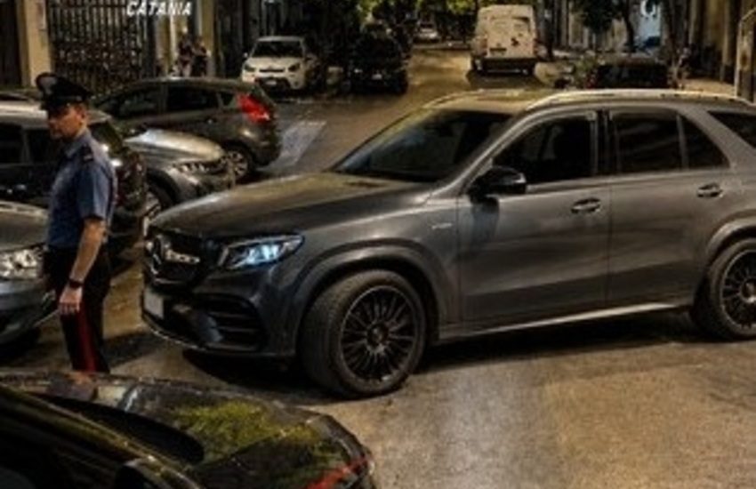 catania ha solo 16 anni ruba un suv e scappa ai carabinieri in un pericoloso inseguimento da Dayitalianews.com catania ha solo 16 anni ruba un suv e scappa ai carabinieri in un pericoloso inseguimento