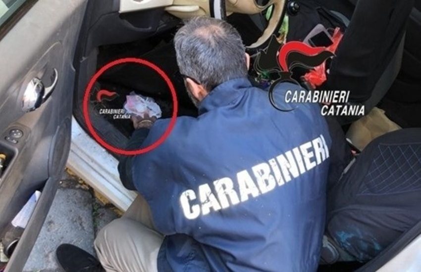 patern242 spacciatore fermato dai carabinieri aveva dosi di crack e cocaina da Dayitalianews.com patern242 spacciatore fermato dai carabinieri aveva dosi di crack e cocaina