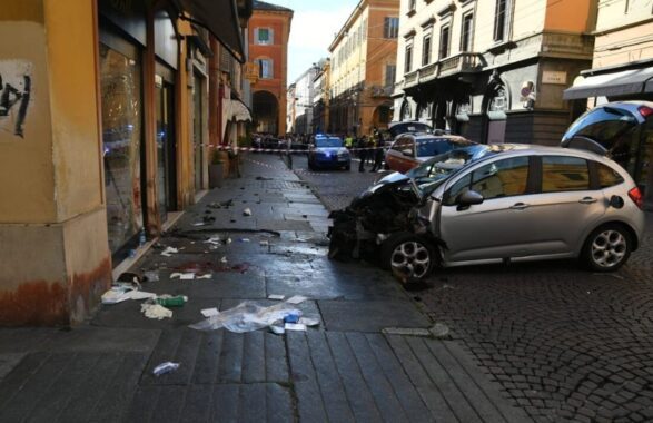 Modena, in carcere l’uomo che ha investito i passanti: si valuta una perizia psichiatrica