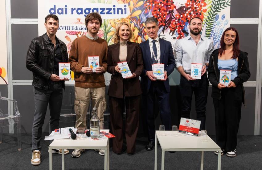 Manuel Di Caterino vince “Cuori narranti”: lo scrittore di Sezze premiato al Salone del Libro