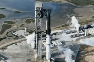 Starship V3 completa con successo il test suborbitale: passo avanti per le missioni verso Luna e Marte