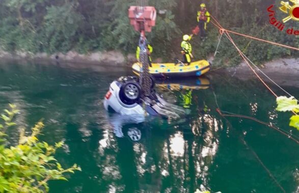 Senago, auto nel canale con nove giovani a bordo: arrestato il conducente dopo la tragedia