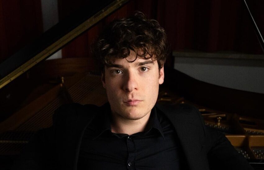 dario rogato il pianista jazz pontino che si fa strada sulla scena nazionale da Dayitalianews.com dario rogato il pianista jazz pontino che si fa strada sulla scena nazionale