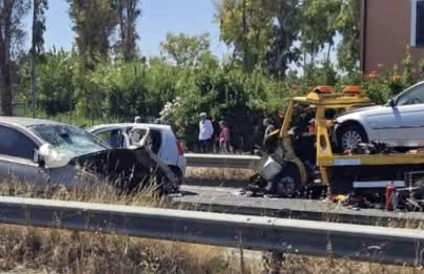 tragico incidente lungo la pontina la vittima aveva 50 anni in gravi condizioni bimba di due mesi da Dayitalianews.com tragico incidente lungo la pontina la vittima aveva 50 anni in gravi condizioni bimba di due mesi