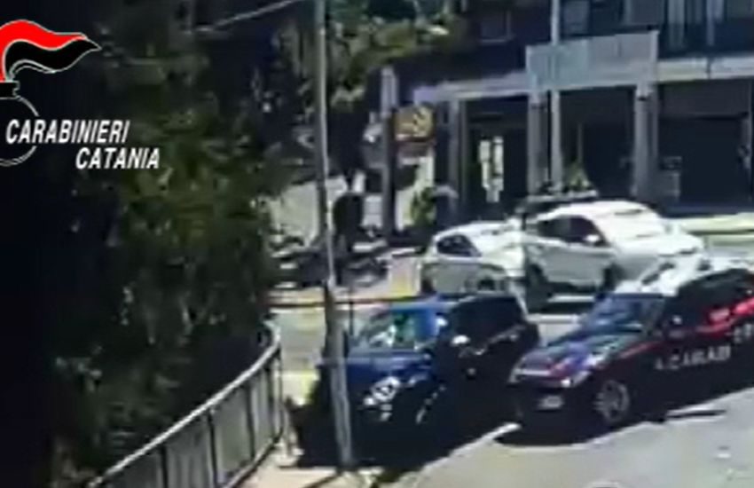 caltagirone rapina armata in un panificio fuga ad alta velocit224 e arresto per tre uomini da Dayitalianews.com caltagirone rapina armata in un panificio fuga ad alta velocit224 e arresto per tre uomini