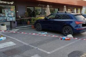 San Vincenzo, uomo armato di coltello ferito da un colpo di pistola della polizia locale