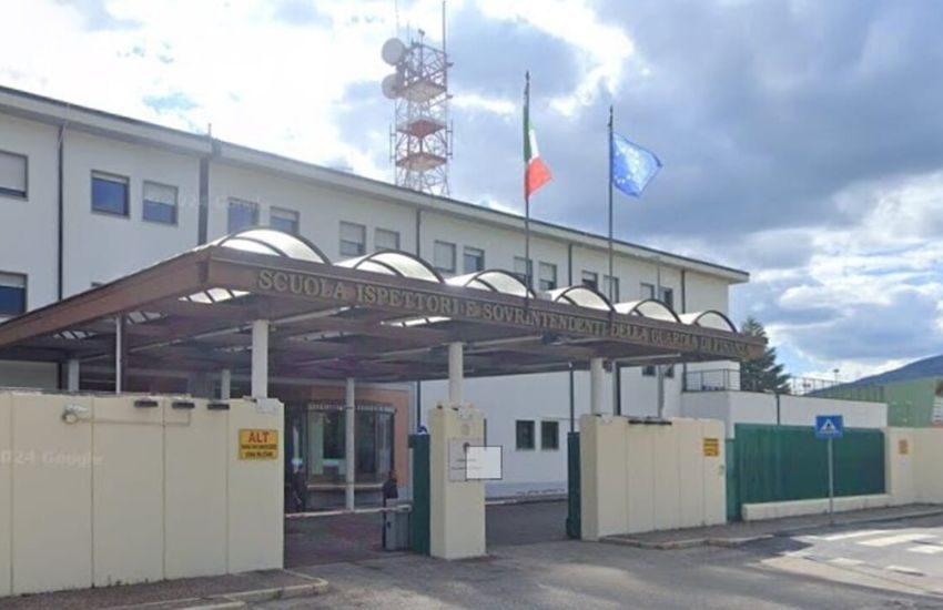 allieva della guardia di finanza precipita dal terzo piano 232 in condizioni gravissime da Dayitalianews.com allieva della guardia di finanza precipita dal terzo piano 232 in condizioni gravissime