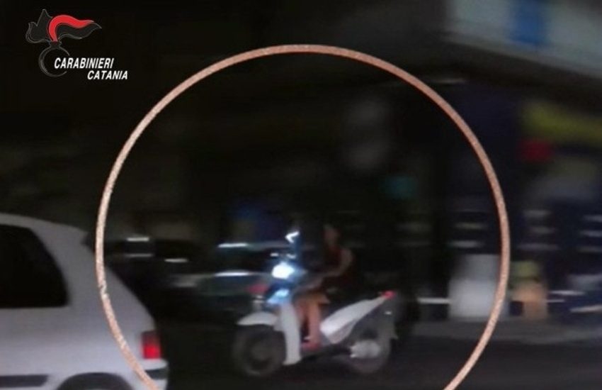 Catania, scooter rubato recuperato dai Carabinieri: denunciato un 16enne