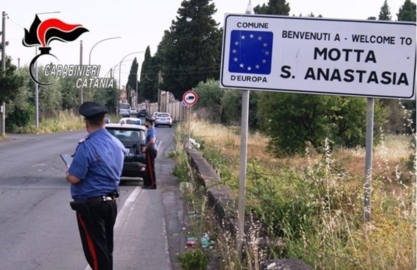 motta sant8217anastasia evade dagli arresti domiciliari denunciato 19enne da Dayitalianews.com motta sant8217anastasia evade dagli arresti domiciliari denunciato 19enne