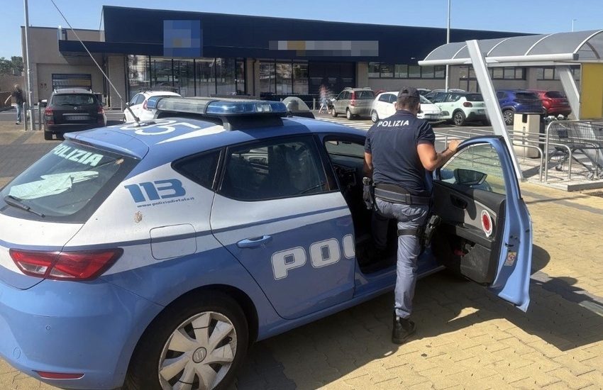 rapina in un supermercato la polizia individua e denuncia due presunti autori da Dayitalianews.com rapina in un supermercato la polizia individua e denuncia due presunti autori