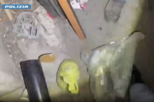 San Giovanni Galermo, scoperto un deposito di droga: sequestrati oltre 2 chili di stupefacenti