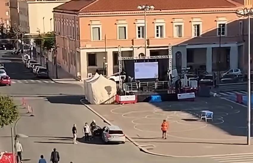 latina guasto all8217acceleratore il guidatore si butta sulle auto in sosta per evitare i pedoni8230 da Dayitalianews.com latina guasto all8217acceleratore il guidatore si butta sulle auto in sosta per evitare i pedoni8230
