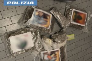 Blitz antidroga della Polizia a Librino: sequestrati 6 chili di marijuana